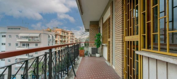 3 bedrooms Apartment in Rome, Italy No. 45857 23