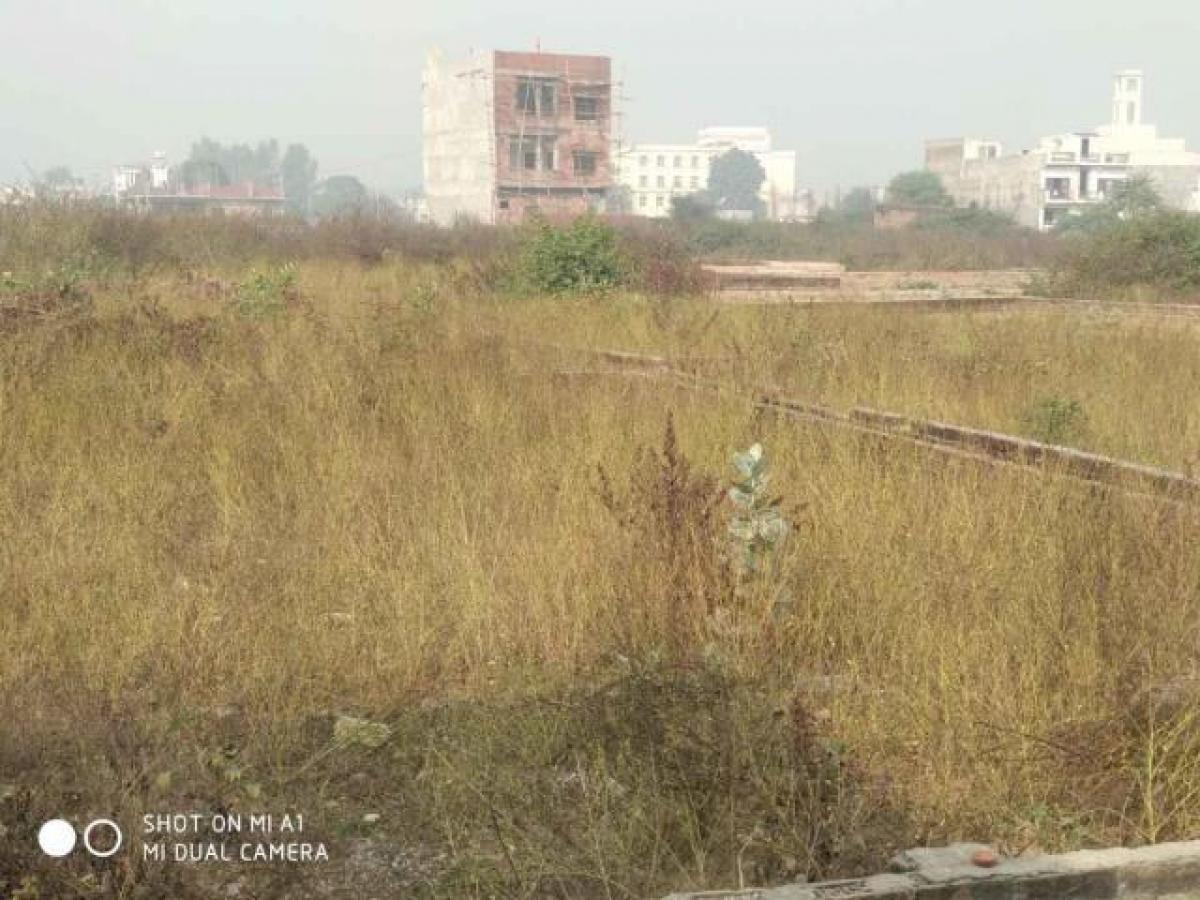 Земельный участок в Лакхнау, Индия № 29732