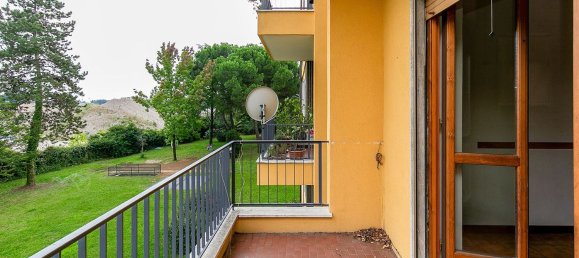 4 bedrooms Apartment in Saronno, Italy No. 329681 6