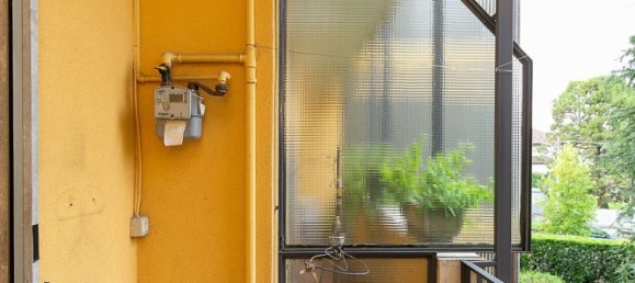 4 bedrooms Apartment in Saronno, Italy No. 329681 10