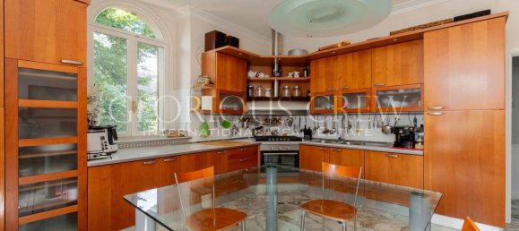 3 bedrooms Apartment in Monza, Italy No. 270882 13