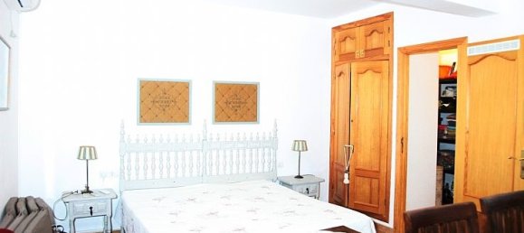 4 bedrooms Villa in Calpe, Spain No. 4460 11