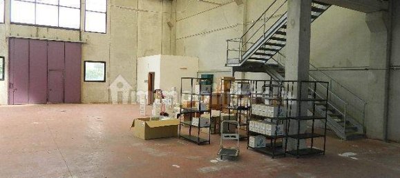 4 rooms Commercial property in Lucca, Italy No. 140255 6