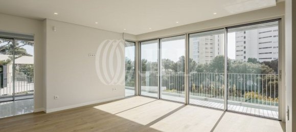 3 bedrooms House in Cascais, Portugal No. 106084 15