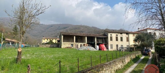 Дом с 10 комнатами в Кавазо дель Томба, Италия № 150730 2