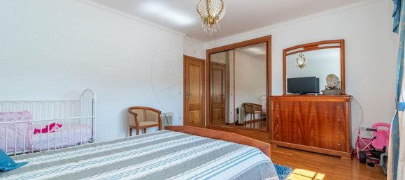 4 Schlafzimmer Haus in Lourical, Portugal, Nr. 24768 11