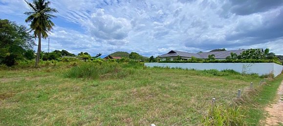  Commercial property in Hua Hin, Thailand No. 7947 3