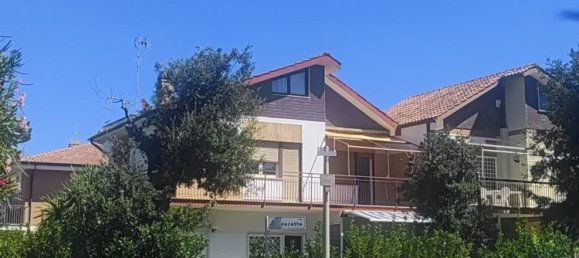 4 bedrooms Duplex in Fiumicino, Italy No. 371055 2