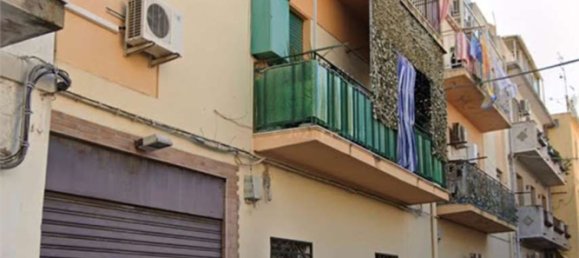 Квартира с 5 комнатами в Мессина, Италия № 224374 3