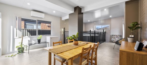 4 chambres Maison à Tarneit, Australia No. 331 10