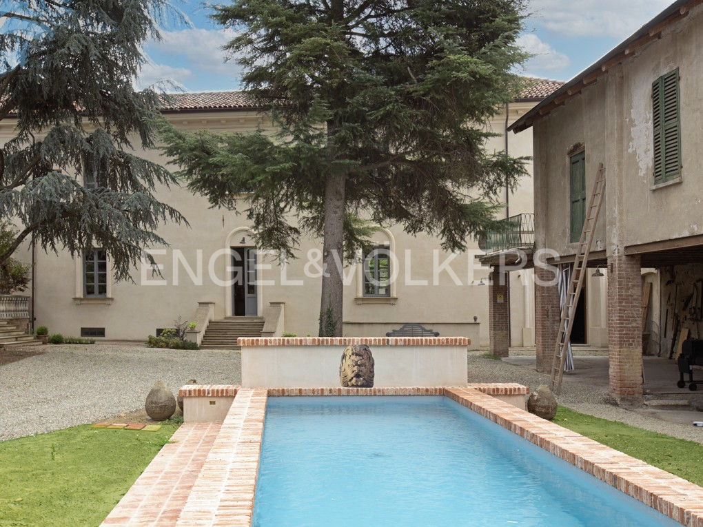 6 bedrooms Villa in Strevi, Italy No. 127138