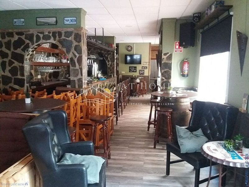 Propriété commerciale à Nerja, Spain No. 219528