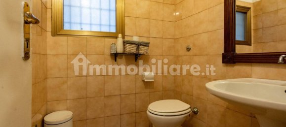 4 rooms Commercial property in Rome, Italy No. 333990 33