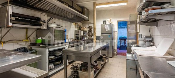 4 rooms Commercial property in Rome, Italy No. 333990 27