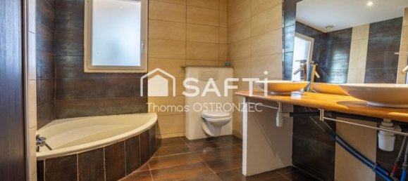 5 bedrooms House in Villeneuve-sur-Lot, France No. 306295 10