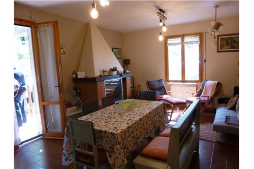 2 bedrooms House in Marliana, Italy No. 298617