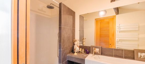 1 bedroom Apartment in Val-d'Oise, France No. 354035 8