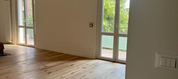 4 bedrooms Apartment in Piacenza, Italy No. 340839 4