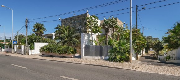 3 bedrooms Villa in Cascais, Portugal No. 213514 25