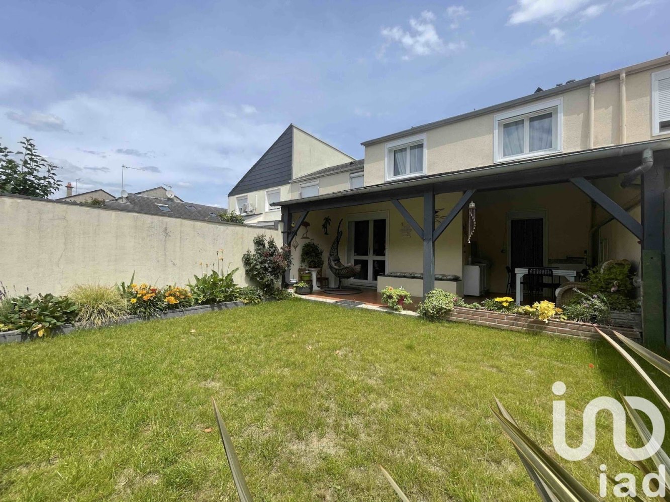 Дом с 3 спальнями в Сен-Пьер-де-Кор, Франция № 65056