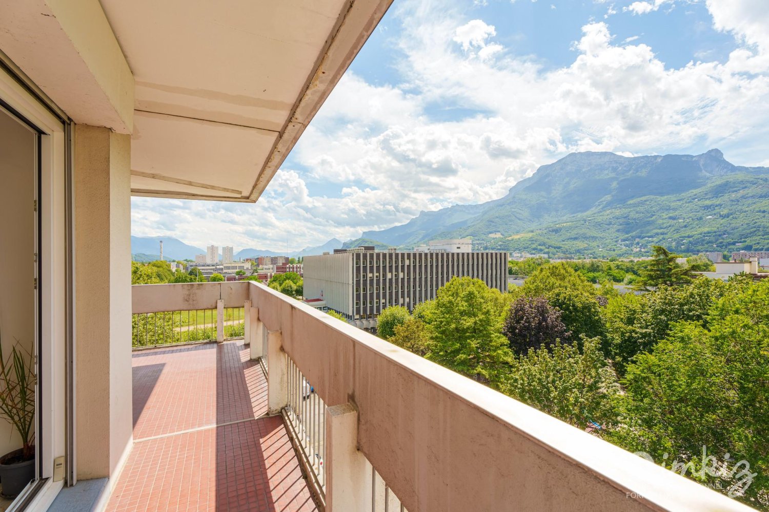 Apartamento de 2 dormitorios en Grenoble, France No. 198311