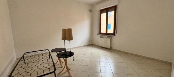 3 rooms Apartment in Poggibonsi, Italy No. 38326 12