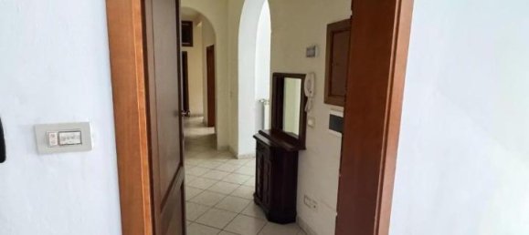 3 rooms Apartment in Poggibonsi, Italy No. 38326 2