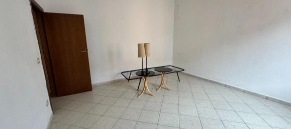 3 rooms Apartment in Poggibonsi, Italy No. 38326 13