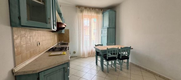 3 rooms Apartment in Poggibonsi, Italy No. 38326 3