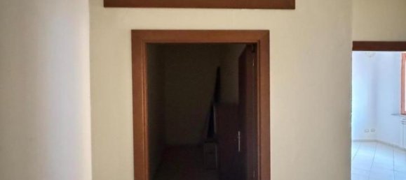 3 rooms Apartment in Poggibonsi, Italy No. 38326 16