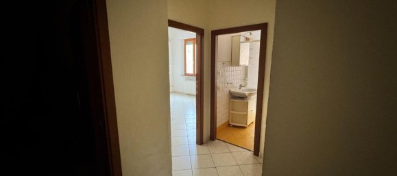 3 rooms Apartment in Poggibonsi, Italy No. 38326 8