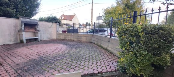 3 bedrooms House in Chelles, France No. 176713 5