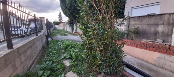 3 bedrooms House in Chelles, France No. 176713 2