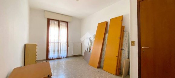 3 bedrooms Apartment in Carrara, Italy No. 133236 4