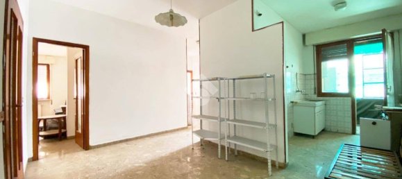 3 bedrooms Apartment in Carrara, Italy No. 133236 3