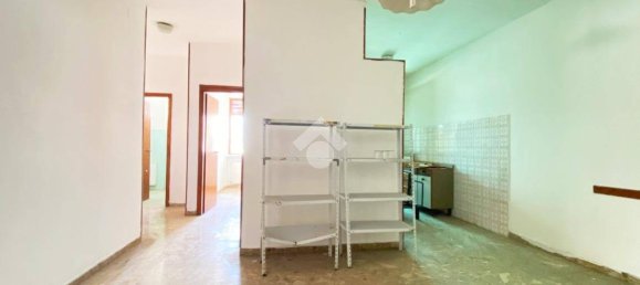 3 bedrooms Apartment in Carrara, Italy No. 133236 10