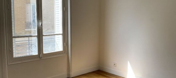 2 bedrooms Apartment in Courbevoie, France No. 176603 3