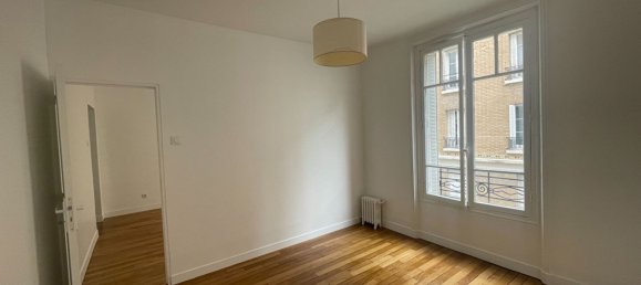 2 bedrooms Apartment in Courbevoie, France No. 176603 5