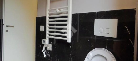 3 rooms Apartment in Rome, Italy No. 128087 10