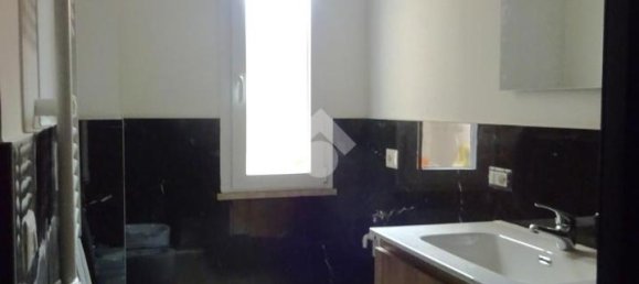 3 rooms Apartment in Rome, Italy No. 128087 11