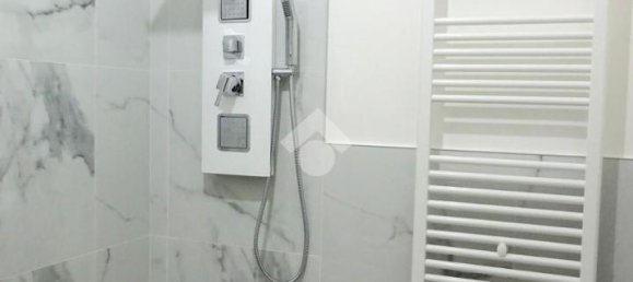 3 rooms Apartment in Rome, Italy No. 128087 16