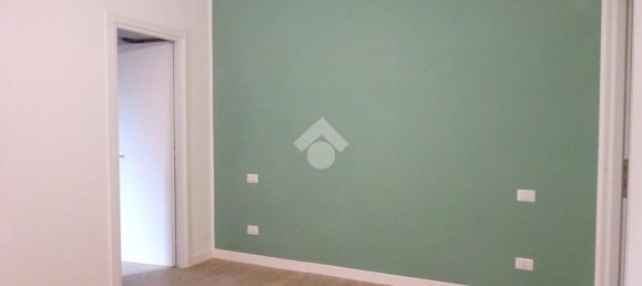 3 rooms Apartment in Rome, Italy No. 128087 8