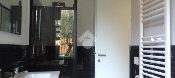 3 rooms Apartment in Rome, Italy No. 128087 13
