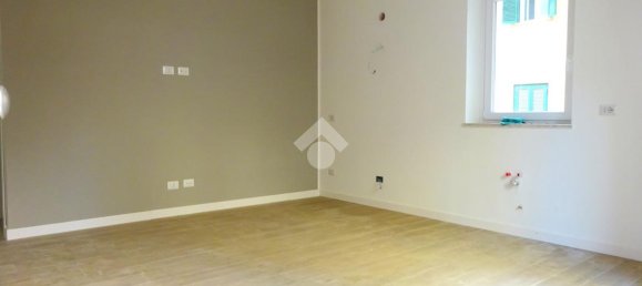 3 rooms Apartment in Rome, Italy No. 128087 4