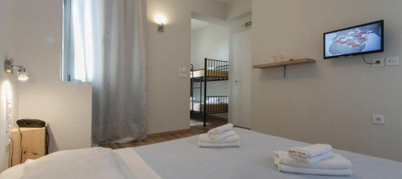 600m² Property in Athens, Greece No. 7079 2