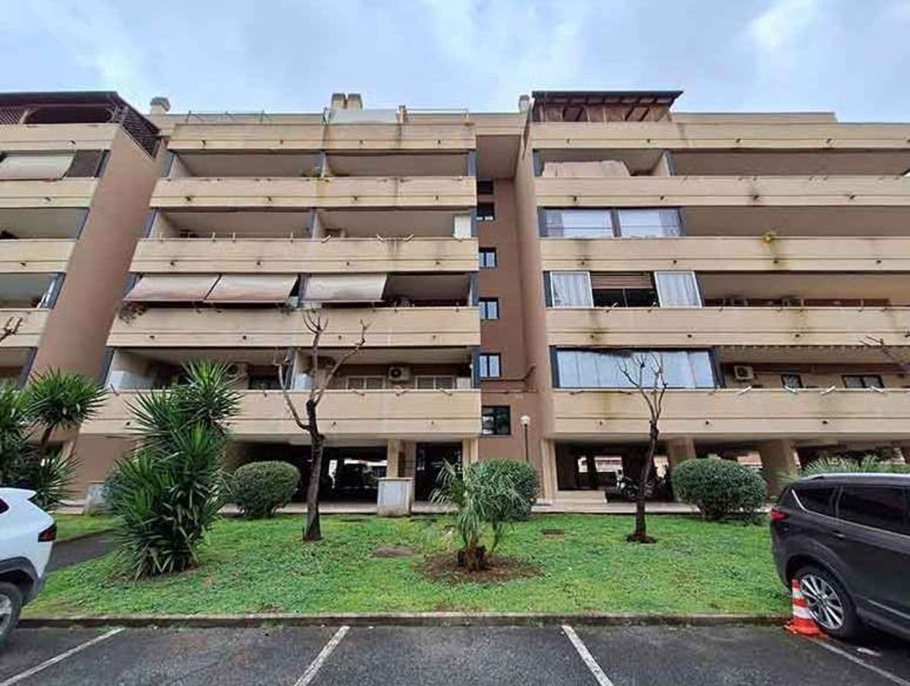 3 bedrooms Apartment in Rome, Italy No. 384355