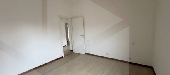 4 bedrooms Apartment in Sassuolo, Italy No. 29396 20