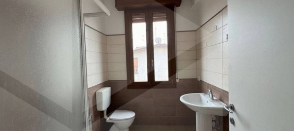 4 bedrooms Apartment in Sassuolo, Italy No. 29396 22