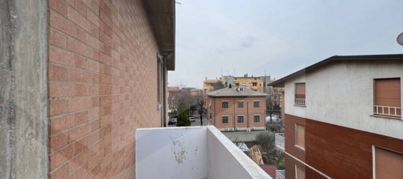 4 bedrooms Apartment in Sassuolo, Italy No. 29396 32
