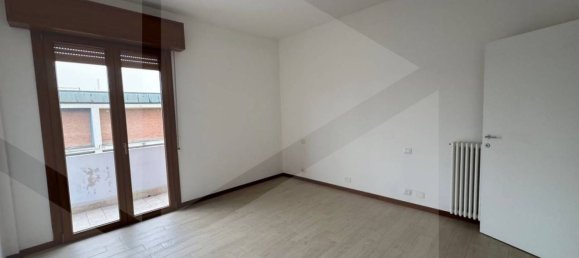 4 bedrooms Apartment in Sassuolo, Italy No. 29396 31